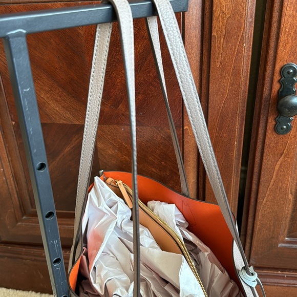 Tory Burch Perry Triple Compartment Grey and orange with Removable Logo. - Picture 7 of 11
